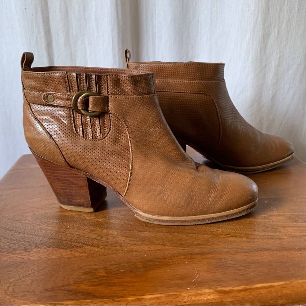 Rachel Comey cognac ankle boots size 9